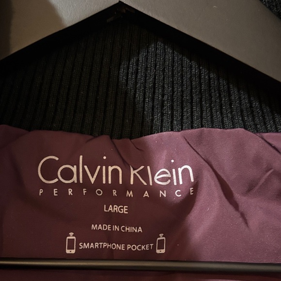 Calvin Klein Burgundy Quilted Vest women’s size L - Picture 3 of 4